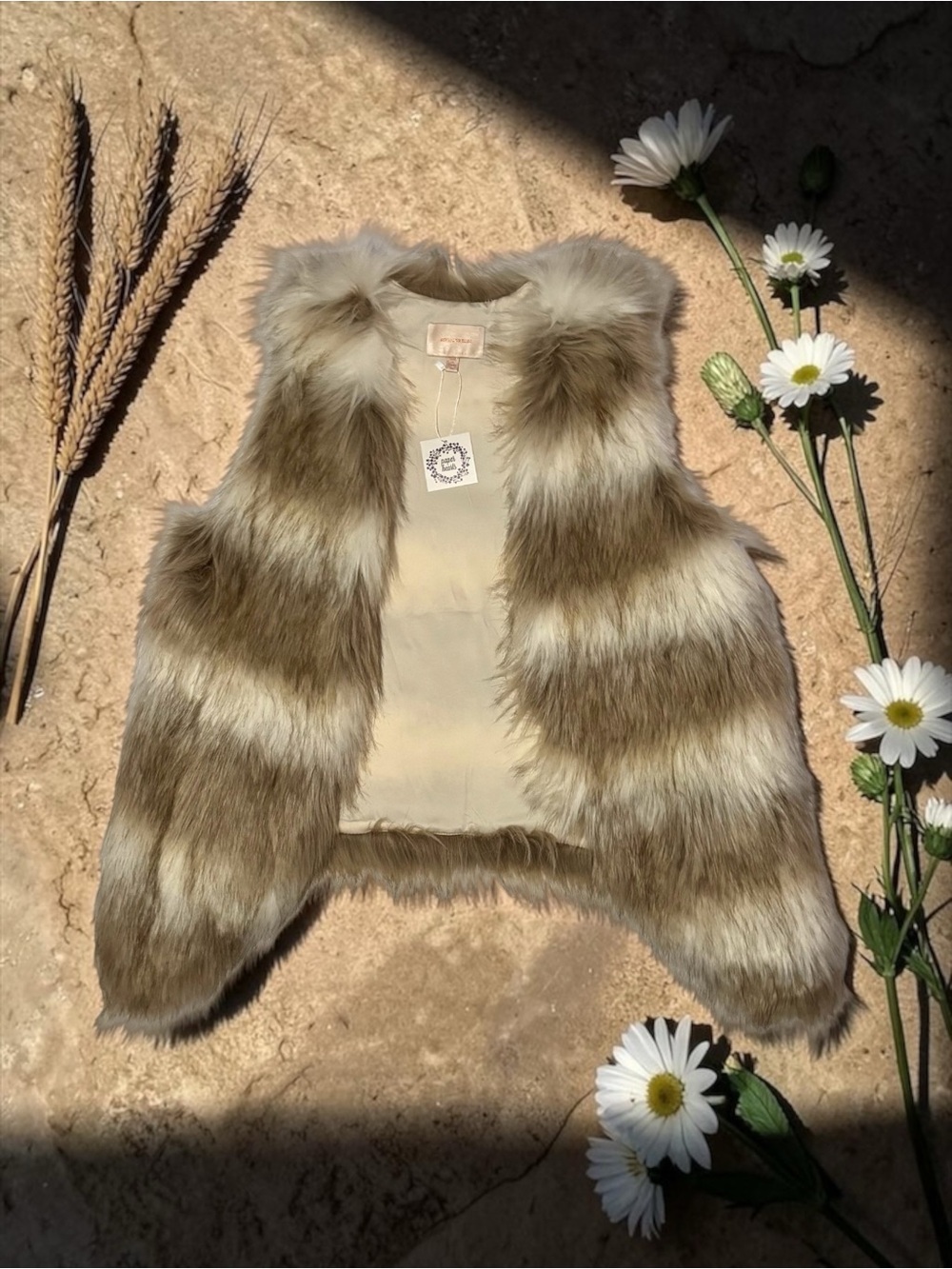 NWT Skies Are Blue Faux Fur Vest Neutral Women’s Medium